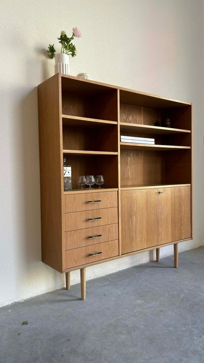 
                  
                    Boekenkast eiken lade + klep - LOUI.STORE
                  
                