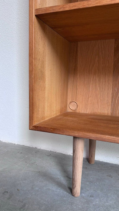 
                  
                    Boekenkast FM in eiken - LOUI.STORE
                  
                