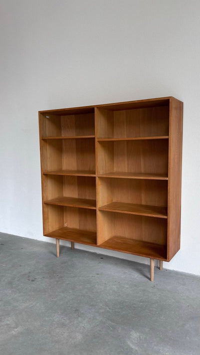 
                  
                    Boekenkast FM in eiken - LOUI.STORE
                  
                