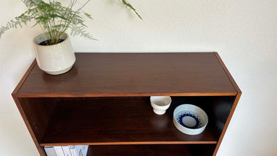 
                  
                    Boekenkast klapdeur palissander - LOUI.STORE
                  
                