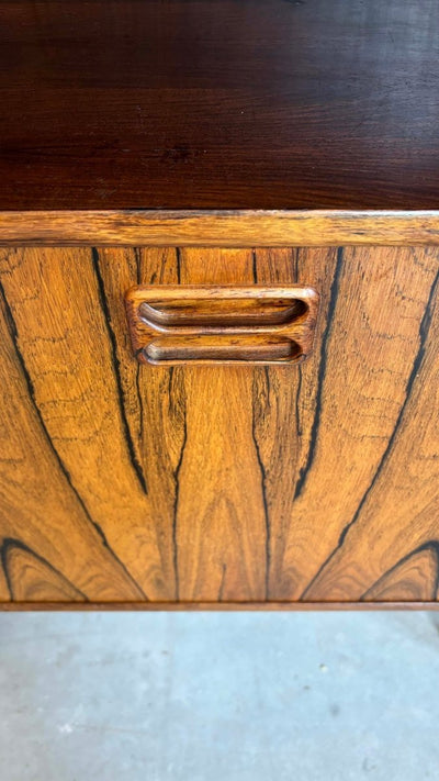 
                  
                    Boekenkast klapdeur palissander - LOUI.STORE
                  
                