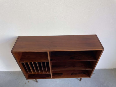 
                  
                    Boekenkast palissander met LP vakken - LOUI.STORE
                  
                