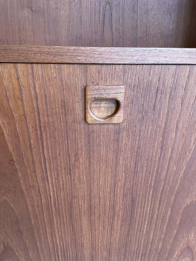 
                  
                    Boekenkast smal met klep - LOUI.STORE
                  
                