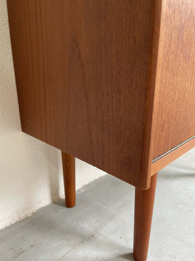 
                  
                    Boekenkast smal met klep - LOUI.STORE
                  
                