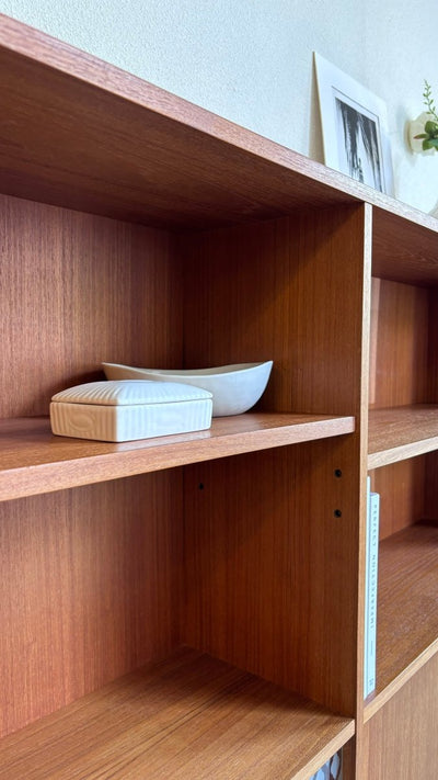 
                  
                    Boekenkast XL glazen deurtjes - LOUI.STORE
                  
                