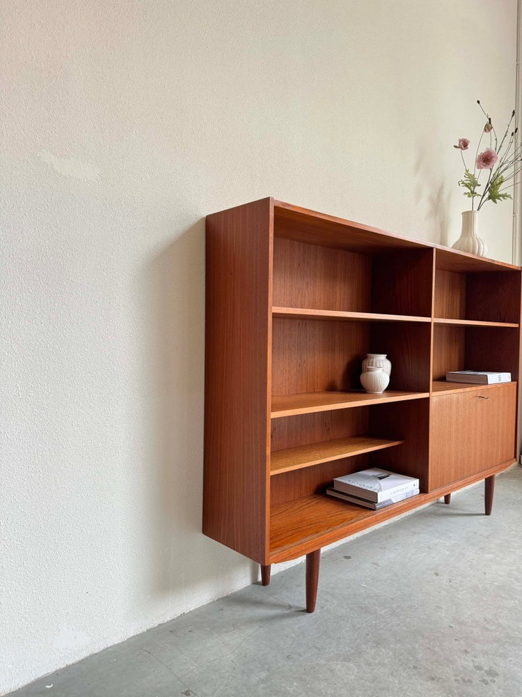 Boekenkast XL teak met klep - LOUI.STORE