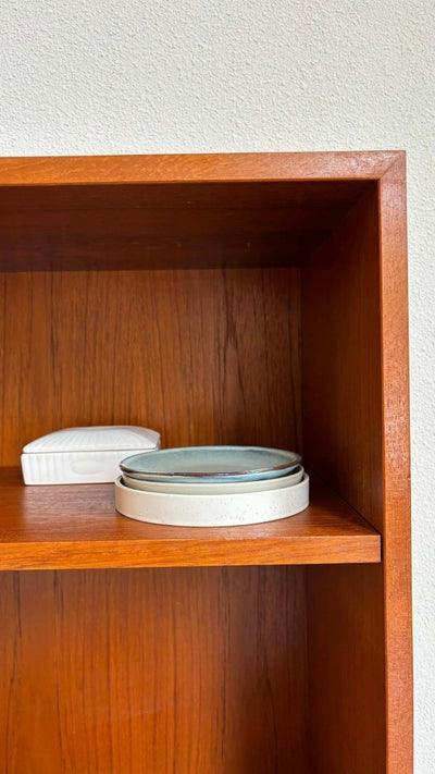 
                  
                    Boekenkastje schuine pootjes - LOUI.STORE
                  
                