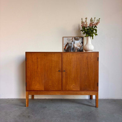 Børge Mogensen sideboard model 132 - LOUI.STORE