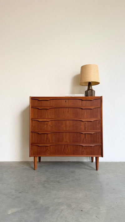 
                  
                    Brede vintage ladekast 5* teak - LOUI
                  
                