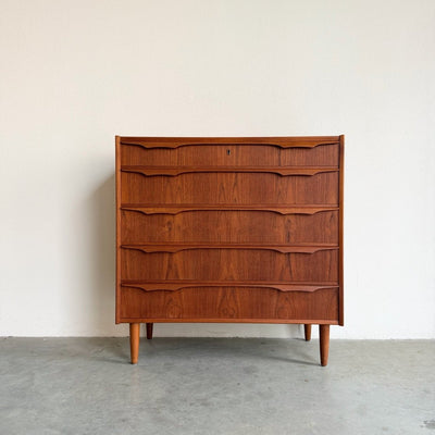 
                  
                    Brede vintage ladekast 5* teak - LOUI
                  
                