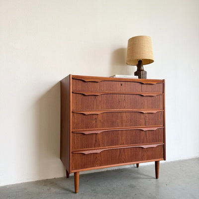 
                  
                    Brede vintage ladekast 5* teak - LOUI
                  
                
