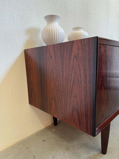 
                  
                    Brouer sideboard 2 deuren palissander - LOUI.STORE
                  
                