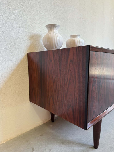 
                  
                    Brouer sideboard 2 deuren palissander - LOUI.STORE
                  
                