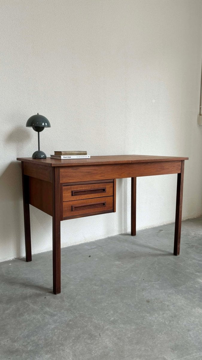 
                  
                    Bureau + kaptafel teak - LOUI.STORE
                  
                