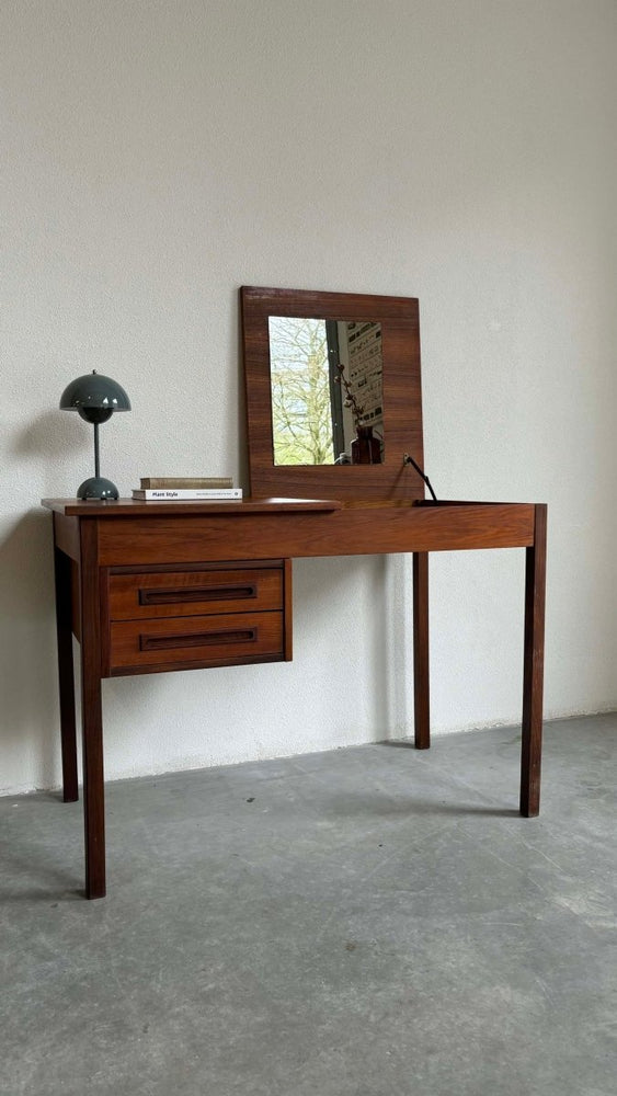 
                  
                    Bureau + kaptafel teak - LOUI.STORE
                  
                