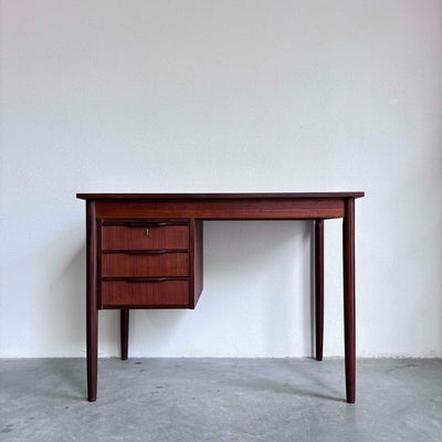 
                  
                    Bureau teak 1 ladeblok - LOUI.STORE
                  
                