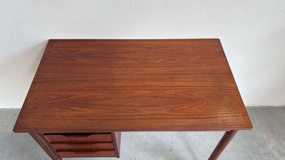 
                  
                    Bureau teak 1 ladeblok - LOUI.STORE
                  
                