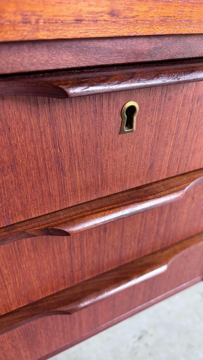 
                  
                    Bureau teak 1 ladeblok - LOUI.STORE
                  
                