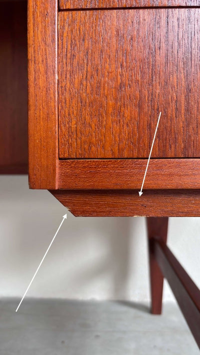 
                  
                    Bureau teak boekenkast - LOUI.STORE
                  
                