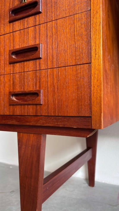 
                  
                    Bureau teak boekenkast - LOUI.STORE
                  
                