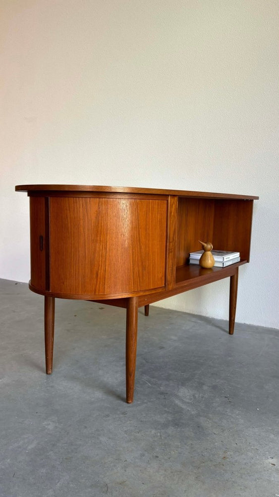 
                  
                    Bureau teak tambour - LOUI.STORE
                  
                