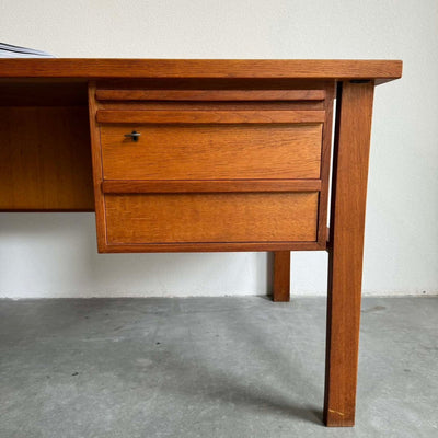 
                  
                    Bureau XL eiken - LOUI.STORE
                  
                