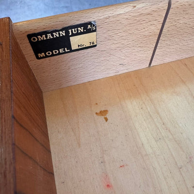 
                  
                    Deens design bureau Omann Jun - twee zijdig - LOUI.STORE
                  
                