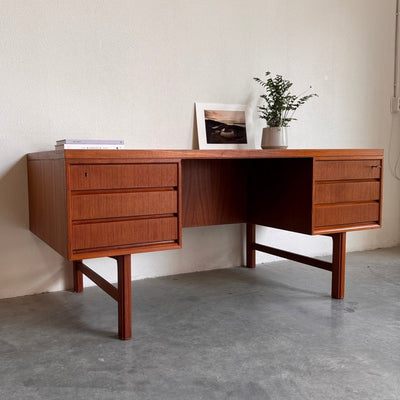 
                  
                    Deens design bureau Omann Jun - twee zijdig - LOUI.STORE
                  
                