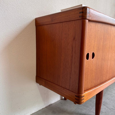 
                  
                    Deens design sideboard H.W. Klein teak - LOUI.STORE
                  
                