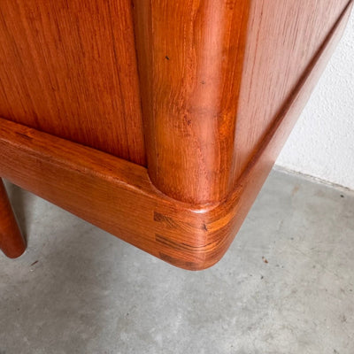
                  
                    Deens design sideboard H.W. Klein teak - LOUI.STORE
                  
                
