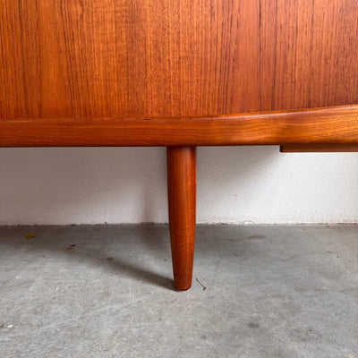 
                  
                    Deens design sideboard H.W. Klein teak - LOUI.STORE
                  
                