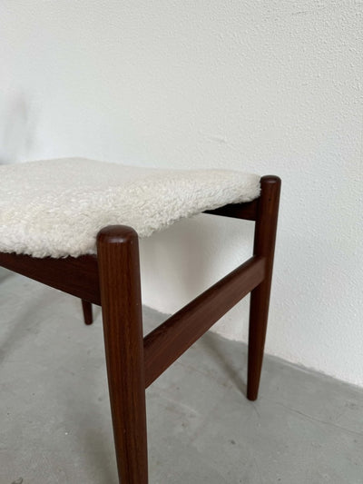 
                  
                    Deens krukje fluffy - LOUI.STORE
                  
                