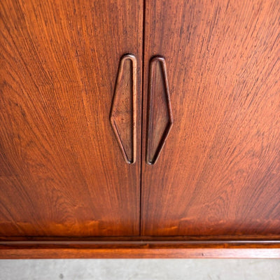 
                  
                    Deens palissander highboard Farsø Stolefabrik - LOUI
                  
                