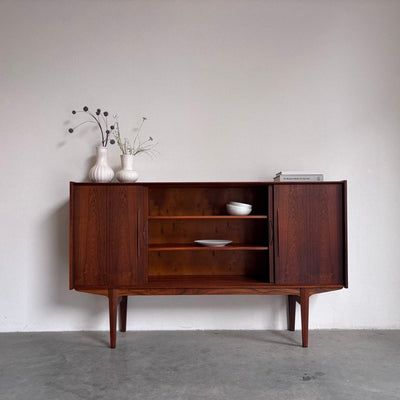 
                  
                    Deens palissander highboard Farsø Stolefabrik - LOUI
                  
                