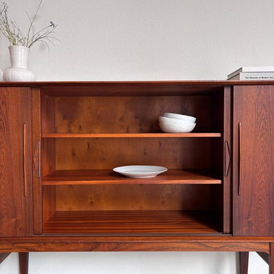 
                  
                    Deens palissander highboard Farsø Stolefabrik - LOUI
                  
                