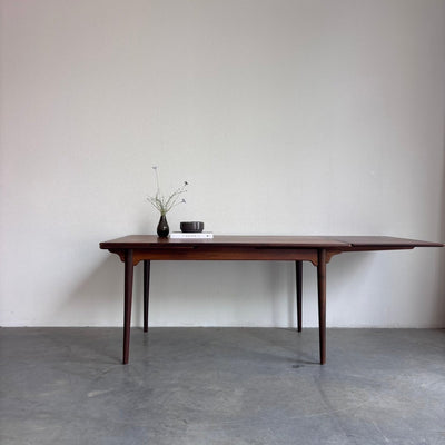 Deense Omann Jun uitschuifbare eettafel (model 54) in palissander - LOUI