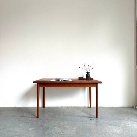 Deense uitschuifbare eettafel in teak (262cm) - LOUI