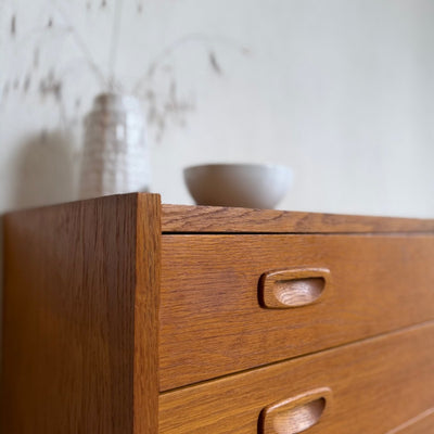 
                  
                    Deense vintage ladekast 4*in eiken - LOUI
                  
                