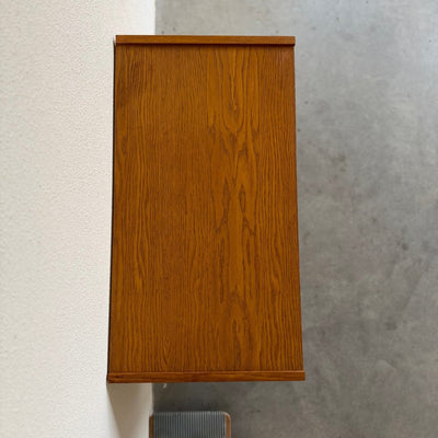 
                  
                    Deense vintage ladekast 4*in eiken - LOUI
                  
                