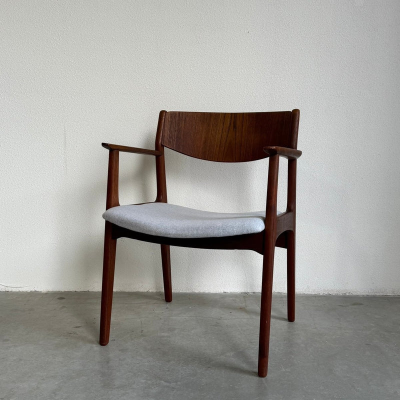 Deense vintage stoel - LOUI.STORE