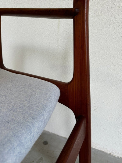 
                  
                    Deense vintage stoel - LOUI.STORE
                  
                