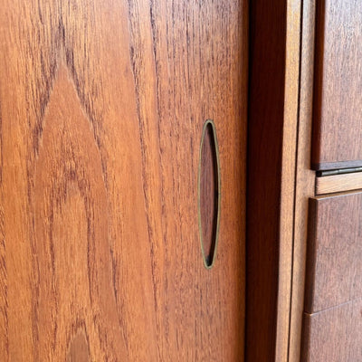 
                  
                    Design highboard door Johannes Andersen teak en eiken - LOUI.STORE
                  
                