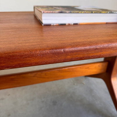
                  
                    Design salontafel door Johannes Andersen teak - LOUI.STORE
                  
                