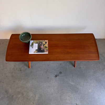 
                  
                    Design salontafel door Johannes Andersen teak - LOUI.STORE
                  
                
