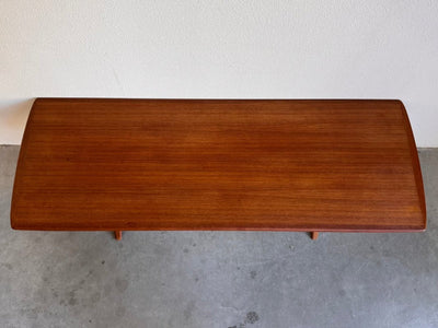 
                  
                    Design salontafel door Johannes Andersen teak - LOUI.STORE
                  
                
