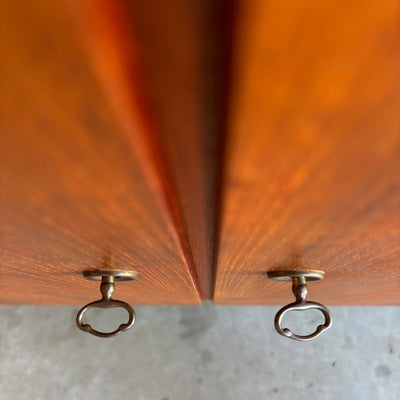 
                  
                    Design teak highboard Børge Mogensen model 132 - LOUI.STORE
                  
                