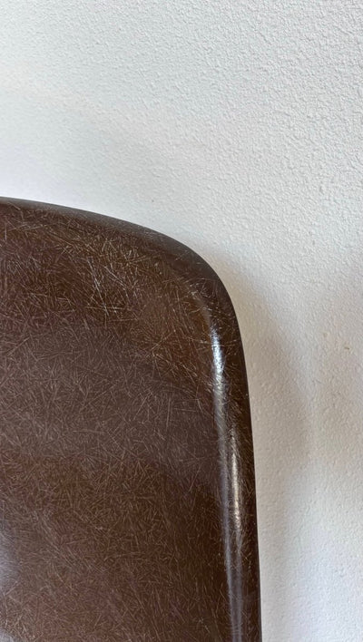 
                  
                    DSW stoel Charles & Ray Eames - LOUI.STORE
                  
                