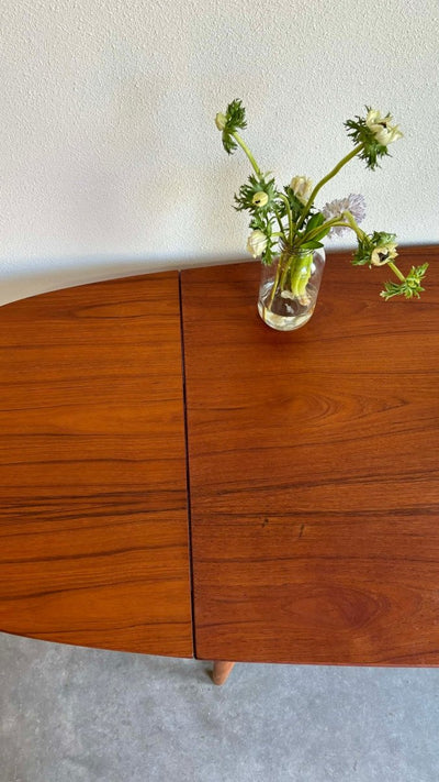 
                  
                    Eettafel ovaal uitschuifbaar - LOUI.STORE
                  
                