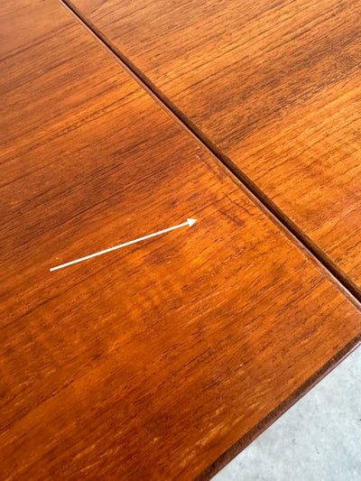 
                  
                    Eettafel Poul Cadovius met klapbladen - LOUI.STORE
                  
                