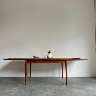 
                  
                    Eettafel teak uitschuifbaar - LOUI.STORE
                  
                